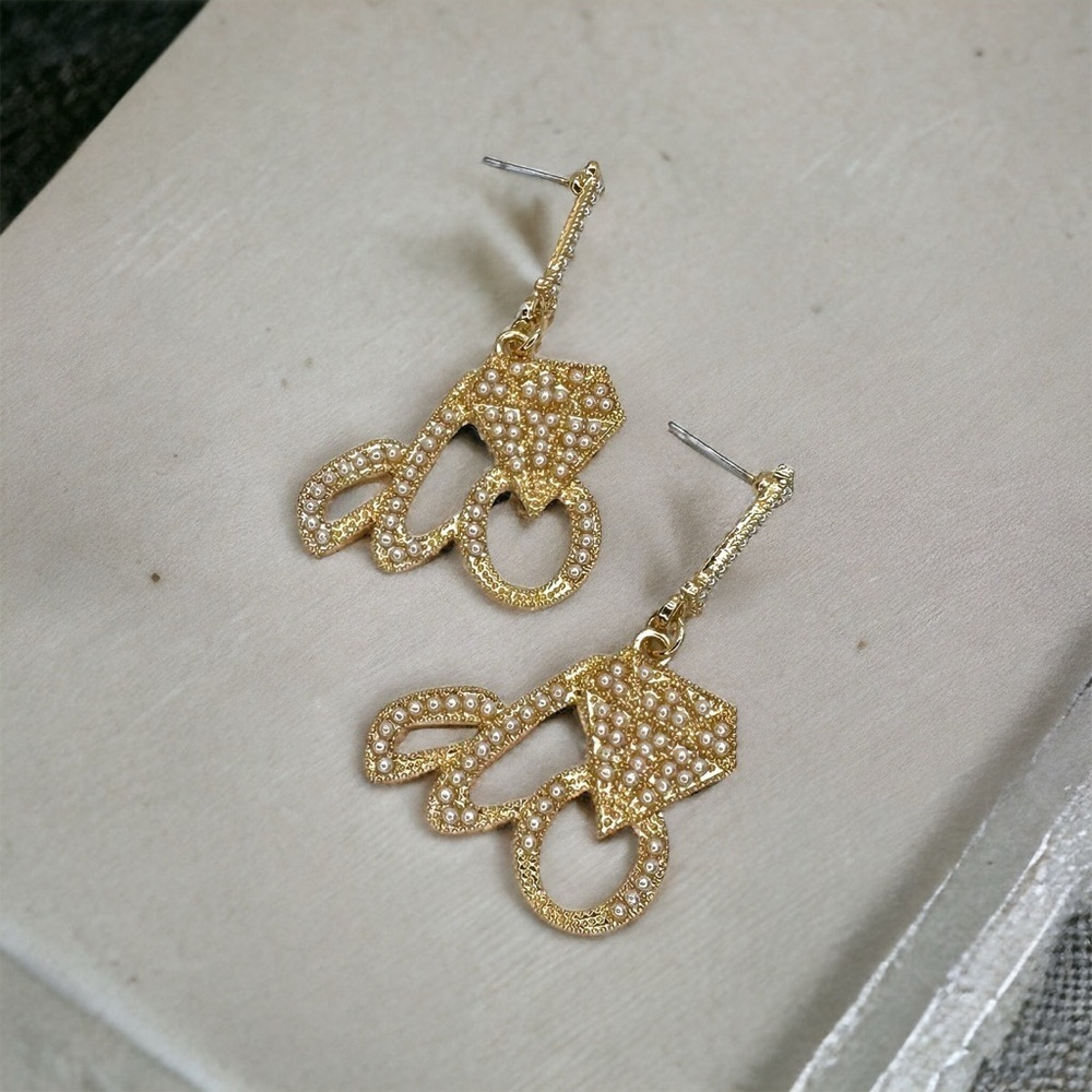Sparkle & Shine with Our "I Do" Dangle Earrings 💍 NWT Bridal Accessories - Picture 5 of 6